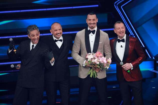 Bilder des Jahres 2021, Entertainment 03 März Entertainment Themen der Woche KW09 Entertainment Bilder des Tages foto IPP Andrea Oldani Sanremo 04 03 2021 festival di sanremo - 71esimo festival della canzone italiana nella foto : fiorello Zlatan Ibrahimovic e Sinisa Mihajlovic e Amadeus