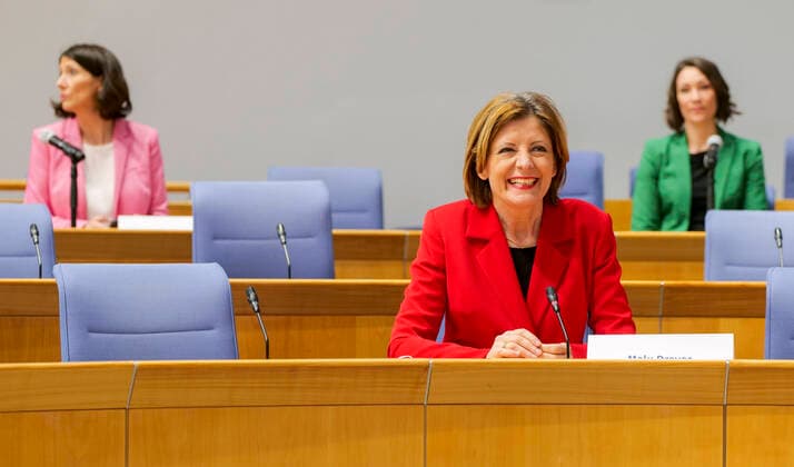 Bilder des Jahres 2021, News 03 März News Themen der Woche KW10 Landtagswahl Rheinland-Pfalz 2021, Wahl zum rheinland-pfälzischen Landtag, Pressekonferenz der LPK - Landespressekonferenz im Plenarsaal des Landtages SPD Spitzenkandidatin Malu Dreyer und im Hintergrund Daniela Schmitt (FDP) und Anne Spiegel (Grüne) 14.03.21