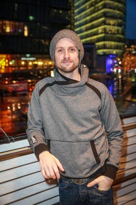 Axel Schreiber gestorben Axel Schreiber Deutschlandpremiere des IMAX-Dokumentarfilms A BEAUTIFUL PLANET ? Ein IMAX 3D-Erlebnis in Berlin Nach all den Partys und Events auf der Berlinale zeigen wir mit A BEAUTIFUL PLANET einen Film, der einen ganz ungewöhnlichen Blick auf unseren Planeten zeigt und den Zuschauern klar macht, wie wichtig es ist, unsere Erde zu schützen. Copyright: xEventpressxFuhrx