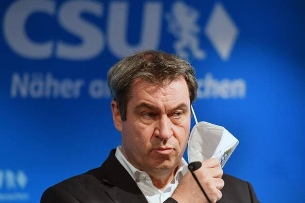 Bilder des Jahres 2021, News 04 April News Themen der Woche KW16 News Bilder des Tages Markus SOEDER (Ministerpraesident Bayern und CSU Vorsitzender), mit ffp2 Mundschutz,Maske, Einzelbild,angeschnittenes Einzelmotiv,Portraet,Portrait,Porträt Pressekonferenz CSU nach Videokonferenz des CSU Praesidiums in der CSU Zentrale in Muenchen.