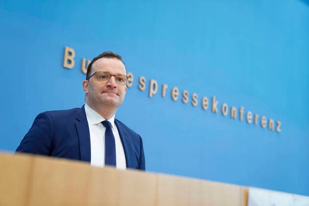 Bilder des Jahres 2021, News 04 April News Themen der Woche KW16 News Bilder des Tages Bundespressekonferenz, Aktuelle Corona Lage Aktuell, 23.04.2021, Berlin, Bundesminister für Gesundheit Jens Spahn im Portrait bei der Bundespressekonferenz zum Thema Aktuelle Corona-Lage Berlin Berlin Deutschland