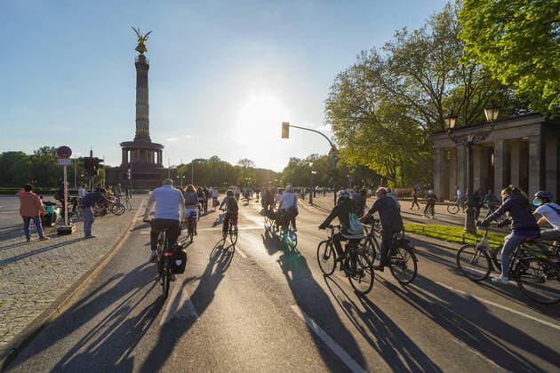 Bilder des Jahres 2021, News 05 Mai News Themen der Woche KW20 19.05.2021,Berlin,Deutschland,GER,Ride of Silence - Fahrraddemonstration zum Gedenken an tödlich verunglückte Radfahrende