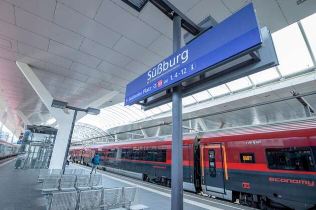 Bilder des Jahres 2021, News 05 Mai News Themen der Woche KW20 News Bilder des Tages 20. Weltbienentag in Österreich: Salzburg wird zu Süßburg