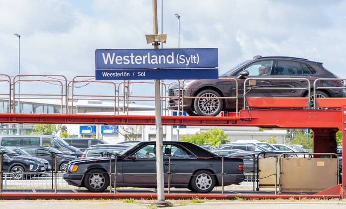 Nordseeinsel Sylt am Pfingstsonntag 2021 - Sylt-Shuttel der Deutschen Bahn -;Nordseeinsel Sylt am Pfingstsonntag 2021 - Sylt-Shuttel der Deutschen Bahn -, Sylt Schleswig-Holstein Deutschland Sylt-Shuttle
