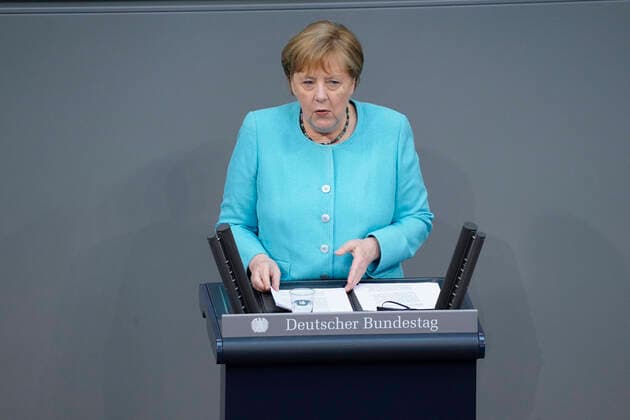 Bilder des Jahres 2021, News 06 Juni News Themen der Woche KW25 News Bilder des Tages 236. Sitzung des Deutschen Bundestag Plenum und Debatte Aktuell, 24.06.2021, Berlin, Angela Merkel die Bundeskanzlerin der Bundesrepublik Deutschland bei ihrer letzten Rede und Regierungserklaerung zum Europaeischen Rat bei der 236. Sitzung des Deutschen Bundestag in Berlin Berlin Berlin Deutschland