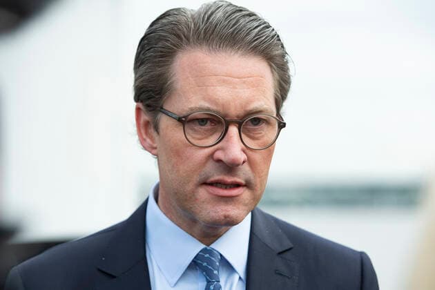 Andreas SCHEUER, CSU, Bundesverkehrsminister, Portraet, Porträt, Portrait, Angeschnittenes Einzelbild, Einzelmotiv, Vorstellung des Aktionsplans Westdeutsche Kanaele Ð Nordrhein-Westfalen: mehr Gueter aufs Schiff verlagern. MS Allegra am Rheinufer Duesseldorf am 02.07.2021,