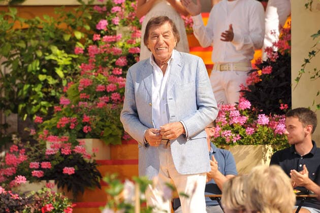 Bilder des Jahres 2021, Entertainment 07 Juli Entertainment Bilder des Tages ARD - Immer wieder Sonntags. Sänger Bata Illic während der ARD - Unterhaltungsshow Immer wieder Sonntags am 11.07.2021 im Europapark Rust. 20210711MWI2673