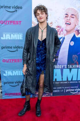 Bilder des Jahres 2021, Entertainment 08 August Entertainment Themen der Woche KW32 Steffan Fin Argus bei der Eröffnung des 39. Outfest Los Angeles LGBTQ Film Festival mit der Premiere des Amazon Prime Video Films Everybody s Talking About Jamie Alle reden von Jamie auf dem Cinespia s Hollywood Forever Cemetery. Los Angeles, 13.08.2021