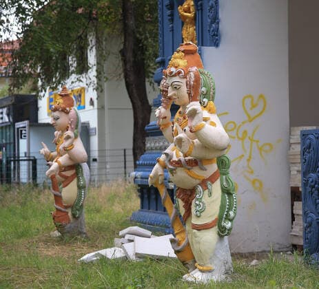 Der Sri-Ganesha-Hindu-Tempel Berlin ist ein Projekt des Sri Ganesha Hindu Tempel e. V. zum Bau eines hinduistischen Tempels in Berlin. Die Fertigstellung des Tempels ist für Herbst 2021 vorgesehen., künstler: govindan, saravanan, vilwanathan Der Sri-Ganesha-Hindu-Tempel Berlin ist ein Projekt des Sri Ganesha Hindu Tempel e. V. zum Bau eines hinduistischen Tempels in Berlin. Die Fertigstellung des Tempels ist für Herbst 2021 vorgesehen., künstler: govindan, saravanan, vilwanathan