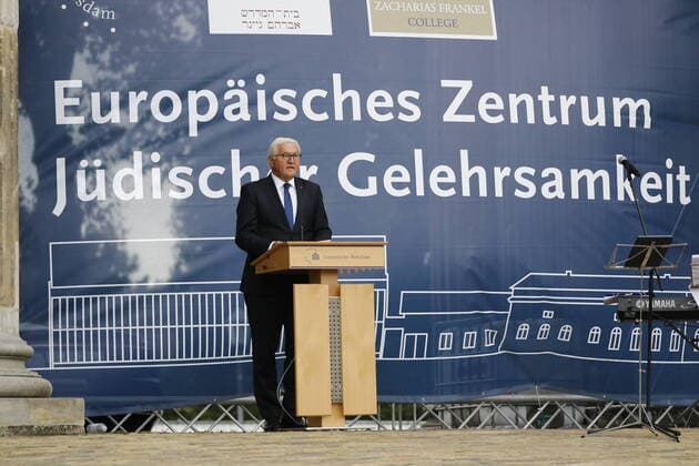 Bilder des Jahres 2021, News 08 August News Themen der Woche KW33 News Bilder des Tages Bundespräsident Frank-Walter Steinmeier, Deutschland, Potsdam, Campus am Neuen Palais, Bundespräsident Frank-Walter Steinmeier, Ansprache bei der Eröffnung des Europäischen Zentrums für Jüdische Gelehrsamkeit für das Abraham Geiger Kolleg für Rabbiner- und Kantorenausbildung