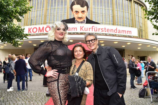 Bilder des Jahres 2021, Entertainment 08 August Entertainment Themen der Woche KW33 Entertainment Bilder des Tages Benefiz Gala , Gemeinsam Bunt Sheila Wolf, Claudia Schmutzler, Rolf Scheider Ankunft zum Benefizkonzert GEMEINSAM BUNT, gegen Hass und Ausgrenzung für ein Vielfältiges Berlin in Berlin am 22.08.2021