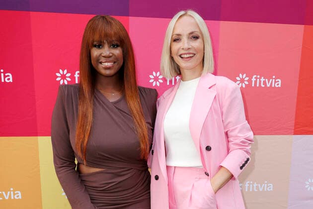 Bilder des Jahres 2021, Entertainment 08 August Entertainment Themen der Woche KW34 Entertainment Bilder des Tages Motsi Mabuse und Janin Ullmann beim fitvia Presse Lunch im Atlantic Hotel. Hamburg, 23.08.2021