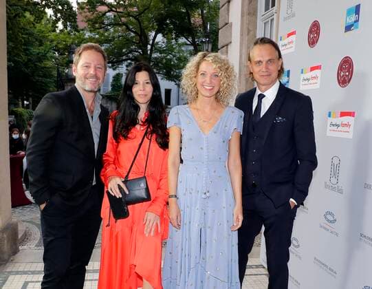 Bilder des Jahres 2021, Entertainment 08 August Entertainment Themen der Woche KW34 Florian Gallenberger, Franziska Stünkel, Aline von Drateln, Ralf Bauer bei Movie meets Media mit Director s Cut im Schlosshotel Berlin by Patrick Hellmann.