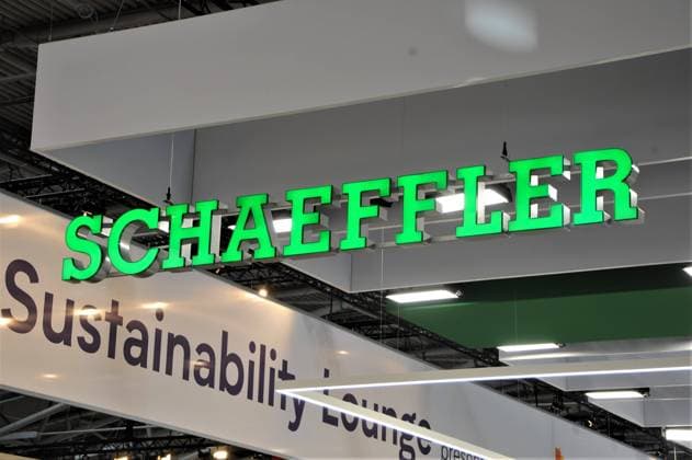 IAA Mobility (Internationale Automobil Ausstellung) 2021 in Muenchen. Foto: Die Schaeffler-Gruppe mit Sitz in Herzogenaurach ist ein boersennotierter deutscher Zulieferer der Automobil- und Maschinenbauindustrie. Zu den Produkten der Gruppe zaehlen Kupplungssysteme, Getriebeteile, Nockenwellenversteller, Lager und Lineartechnik-Komponenten