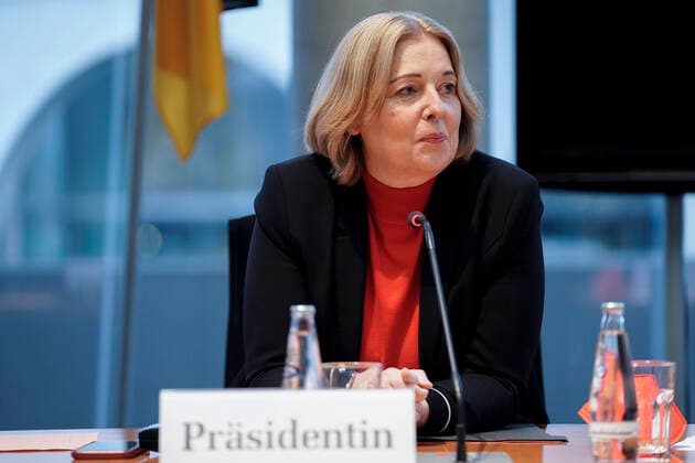 Bilder des Jahres 2021, News 11 November News Themen der Woche KW45 News Bilder des Tages Konstituierung des Hauptausschusses des 20. Deutschen Bundestag Aktuell, 11.11.2021, Berlin Baerbel Bas im Portrait die neue Bundestagspraesidentin bei der Konstituierung des Hauptausschusses des 20. Deutschen Bundestag im Paul-Loebbe-Haus in Berlin und der Leitung der neuen Bundestagspraesidentin