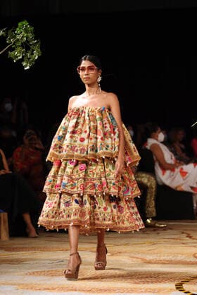 (211113) -- COLOMBO, Nov. 13, 2021 -- A model presents a creation during the Colombo Fashion Week (CFW) Swim Week in Colombo, Sri Lanka, on Nov. 12, 2021. The CFW Swim Week Colombo, scheduled for Nov. 12 and 13 in the national capital Colombo, will showcase works created by 11 local designers. (Photo by Xinhua) SRI LANKA-COLOMBO-FASHION WEEK AjithxPerera