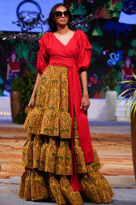 (211113) -- COLOMBO, Nov. 13, 2021 -- A model presents a creation during the Colombo Fashion Week (CFW) Swim Week in Colombo, Sri Lanka, on Nov. 12, 2021. The CFW Swim Week Colombo, scheduled for Nov. 12 and 13 in the national capital Colombo, will showcase works created by 11 local designers. ) SRI LANKA-COLOMBO-FASHION WEEK TangxLu