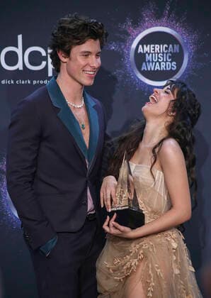 November 18, 2021, Los Angeles, California, USA: Camila Cabello and Shawn Mendes end two year relationship. FILE PHOTO: Shawn Mendes and Camila Cabello pose in the press room at the 2019 American Music Awards at Microsoft Theater on Sunday November 24, 2019 in Los Angeles, California. BNS PI Los Angeles USA - ZUMAp124 20211118_zaa_p124_099 Copyright: xBURTxHARRISx