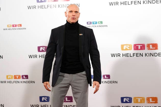Thorsten Legat beim 26. RTL-Spendenmarathon 2021 im Studio 8 der EMG Studios. Hürth, 19.11.2021