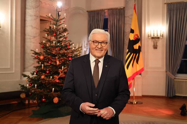 Bilder des Jahres 2021, News 12 Dezember News Themen der Woche KW51 News Bilder des Tages Bundespraesident im Schloss 22.12.2021, Germany, Berlin, Bundespraesidalamt Schloss Bellevue, Weihnachtsansprache des Bundespraesidenten Frank-Walter Steinmeier im Schloss Bellevue, Berlin Berlin Germany