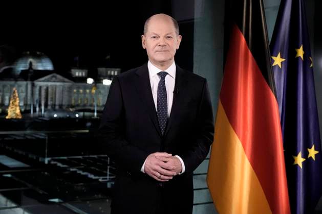 Bilder des Jahres 2021, News 12 Dezember News Themen der Woche KW52 News Bilder des Tages Neujahrsansprache des Bundeskanzler Aktuell, 31.12.2021, Bundeskanzler Olaf Scholz im Portrait bei der Neujahrsansprache des Bundeskanzler zum Jahreswechsel 2021 2022 aus dem Bundeskanzleramt in Berlin Berlin Berlin Deutschland