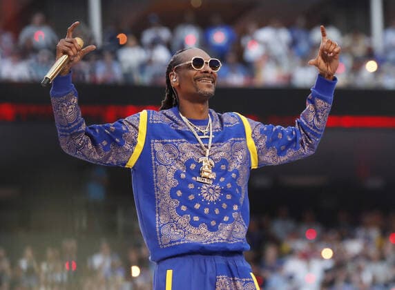 American rapper Snoop Dogg performs in the Pepsi Super Bowl LVI Halftime Show during Super Bowl LVI between the Cincinnati Bengals and Los Angeles Rams at SoFi Stadium in Los Angeles on Sunday, February 13, 2022.  SBP20220213930 JohnxAngelillo