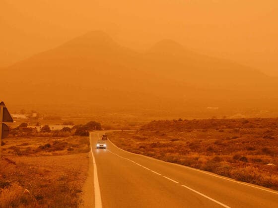 Bilder des Jahres 2022, News 03 März News Themen der Woche KW11 News Bilder des Tages 14.03.2022, Spanien, Andalusien. Eine Wolke aus Saharastaub zieht gen Norden. Sahara.