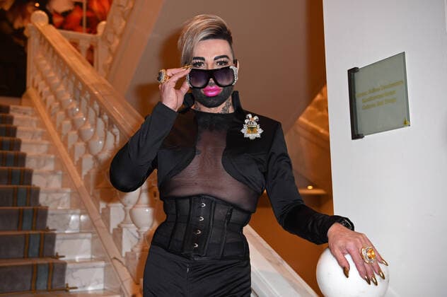 Bilder des Jahres 2022, Entertainment 03 März Entertainment Themen der Woche KW11 Entertainment Bilder des Tages Harald Glööckler bei der Anja Gockel Fashion Show W22 23 Weltgewand(t) im Rahmen der Berlin Fashion Week im Hotel Adlon Kempinski in Berlin am 15.03.2022