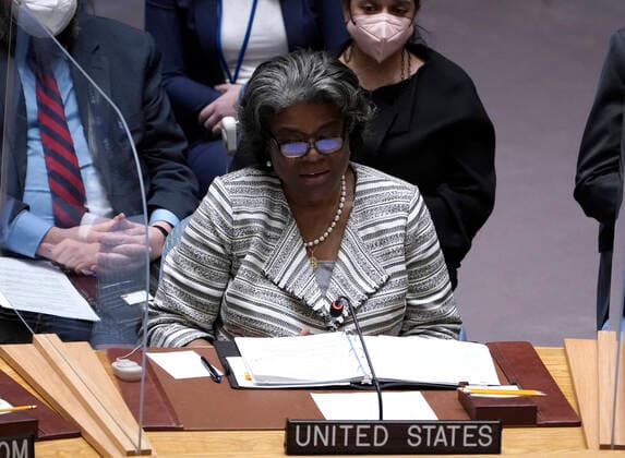 United Nations Security Council Holds A Session On Ukraine Ambassador Linda Thomas Greenfield, permanent Security Council representative of the United States speaks during a Security Council Meeting addressing the Russian invasion of Ukraine at the United Nations Headquarters on March, 18, 2022 in New York City, USA. Increasingly concerned about the invasion and the cost of civilian lives, members of the Security Council vehemently demanded that a pathway for immediate humanitarian relief and peace be set. New York city NY United States  Copyright: xJohnxLamparskix originalFilename: lamparski-unitedna220318_npovY