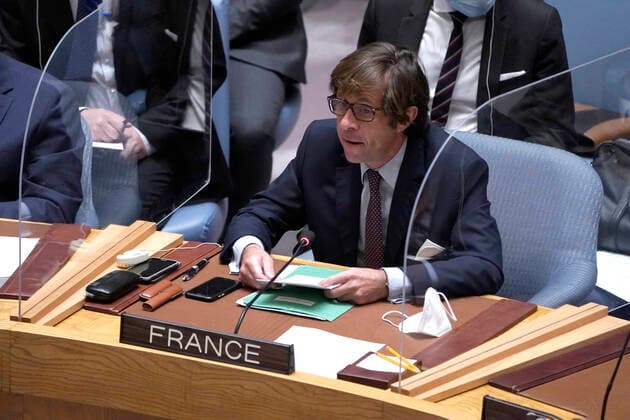 United Nations Security Council Holds A Session On Ukraine Ambassador Nicolas de Riviere permanent member of the Security Council from France speaks during a Security Council Meeting addressing the Russian invasion of Ukraine at the United Nations Headquarters on March, 18, 2022 in New York City, USA. Increasingly concerned about the invasion and the cost of civilian lives, members of the Security Council vehemently demanded that a pathway for immediate humanitarian relief and peace be set. New York city NY United States  Copyright: xJohnxLamparskix originalFilename: lamparski-unitedna220318_npQBW