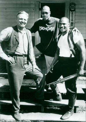 Rosewood Burning Jon Voight, Ving Rhames und der Regisseur John Singleton am Set von Rosewood Burning .