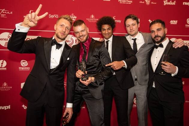 Bilder des Jahres 2022, Entertainment 04 April Entertainment Themen der Woche KW15 Entertainment Bilder des Tages 2022-04-11 19:18:51 LEUSDEN - The Haarlem band Chef Special wins an Edison for a video clip during the presentation of the Edison Pop prizes 2022. ANP KIPPA PAUL BERGEN netherlands out - belgium out