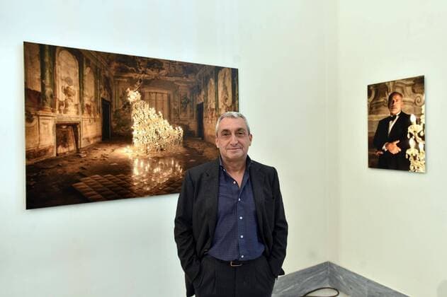 Bilder des Jahres 2022, Entertainment 04 April Entertainment Themen der Woche KW15 Entertainment Bilder des Tages Foto IPP Felice De Martino Napoli 13 04 2022 inaugurazione della mostra fotografica E stata la mano di Dio - immagini dal set Nella foto: Gianni Fiorito autore delle fotografie del film E stata la mano di Dio Italy Photo Press World Copyright