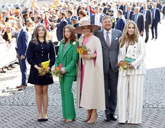 Bilder des Jahres 2022, Entertainment 04 April Entertainment Themen der Woche KW17 Entertainment Bilder des Tages 2022-04-27 11:15:29 MAASTRICHT - King Willem-Alexander, Queen Maxima and the princesses Ariane, Alexia and Amalia during King s Day in Maastricht. After two silent corona years, the Dutch are again celebrating King s Day as usual. ANP SEM VAN DER WAL netherlands out - belgium out