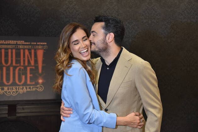 Bilder des Jahres 2022, Entertainment 05 Mai Entertainment Themen der Woche KW18 Entertainment Bilder des Tages Jana Ina und Giovanni Zarrella posieren für Moulin Rouge - Das Musical das am 06.11.2022 in Köln Premiere feiert.