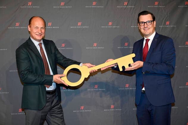 Bilder des Jahres 2022, Entertainment 05 Mai Entertainment Themen der Woche KW20 Frank Heller und Florian Steinmaier bei der Verabschiedung von Frank Heller, General Manager des The Charles Hotels und Regional Director Germany der Rocco Forte Hotels, im The Charles Hotel. München, 17.05.022