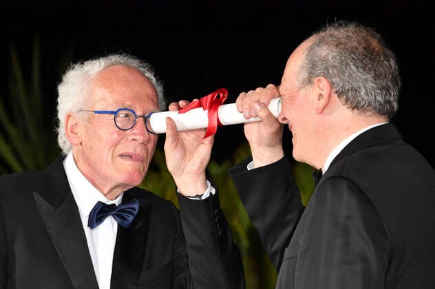 Bilder des Jahres 2022, Entertainment 05 Mai Entertainment Themen der Woche KW21 Entertainment Bilder des Tages Jean-Pierre Dardenne und Luc Dardenne mit dem Spezialpreis des 75. Filmfestivals für Tori et Lokita beim Photocall mit den Preisträgern auf dem Festival de Cannes 2022 75. Internationale Filmfestspiele von Cannes am Palais des Festivals. Cannes, 28.05.2022