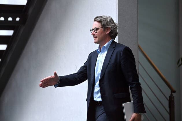 Andreas SCHEUER Gestik, Einzelbild,angeschnittenes Einzelmotiv,Halbfigur,halbe Figur. Pressekonferenz im Anschluss an die Vorstandssitzung des CSU Praesidiums in der CSU Landesleitung in Muenchen am 20.06.2022.
