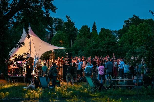 Tourismus Musik Sommerwende Reisen 21.06.2022 Potsdam Landeshauptstadt Brandenburg Fete de la Musique Russische Kolonie Nauener Vorstadt Museum Alexandrowka Band Off-Beat, 44 Leningrad Russian Speed Folk Potsdam Alexandrowka Brandenburg Deutschland