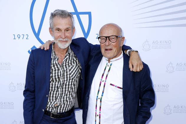 Bilder des Jahres 2022, Entertainment 06 Juni Entertainment Themen der Woche KW25 Entertainment Bilder des Tages Ulrich Matthes und Volker Schlöndorff beim 50 Jahre AG Kino Gilde Festakt am 23.06.2022 in Berlin 50 Jahre AG Kino Gilde Festakt in Berlin