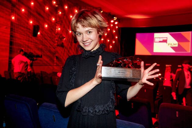 Bilder des Jahres 2022, Entertainment 06 Juni Entertainment Themen der Woche KW25 Entertainment Bilder des Tages Bunte New Faces Award Film 2022 Preisträgerin Lea Drinda auf der Party nach der Verleihung des Bunte New Faces Awards im Delphi-Filmpalast am Zoo in Berlin. Copyright: xEventpressxGolejewskix