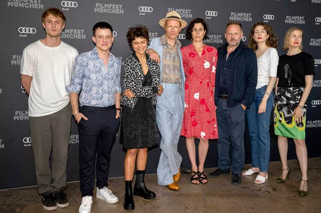 Bilder des Jahres 2022, Entertainment 06 Juni Entertainment Themen der Woche KW26 Ludwig Simon, Paul Zichner, Naemi Feitisch, Alexander Scheer, Nina Kunzendorf, Samuel Finzi, Amy Benkenstein und Valery Tscheplanowa bei der Premiere der RTL+ TV-Serie Das Haus der Träume auf dem 39. Filmfest München 2022 im HFF Audimax. München 27.06.2022