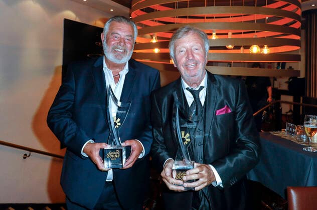 Bilder des Jahres 2022, Entertainment 07 Juli Entertainment Themen der Woche KW26 Entertainment Bilder des Tages Harry Wijnvoord und Werner Schulze-Erdel bei der Gala Goldene Sonne Spezial - 40 Jahre deutsches Privatfernsehen im GOP VarietÃ Theater. Essen, 02.07.2022