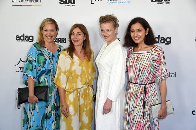 Bilder des Jahres 2022, Entertainment 07 Juli Entertainment Themen der Woche KW27 Entertainment Bilder des Tages Anne Haug, Ulrike C. Tscharre, Patrycia Ziolkowska, Dorka Gryllus bei der Ankunft zum Produzentenfest der Produzentenallianz im Tipi am Kanzleramt in Berlin am 07.07.2022