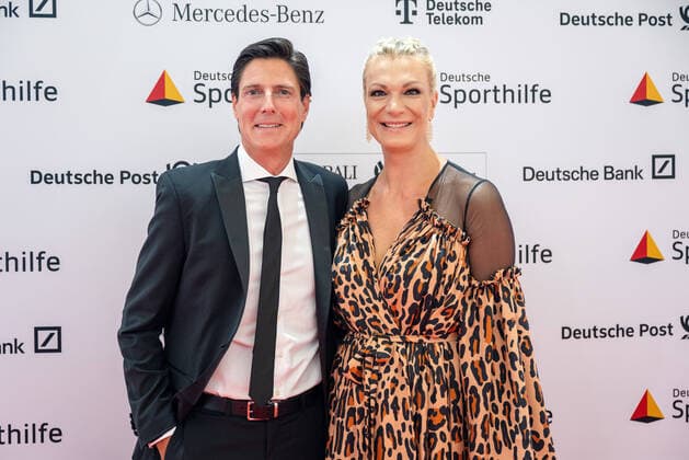 Bilder des Jahres 2022, Entertainment 07 Juli Entertainment Themen der Woche KW28 Entertainment Bilder des Tages Markus Höfl mit Ehefrau Maria Höflich-Riesch. Deutschland, Wiesbaden, 16.07.2022, Event, 51. Ball des Sports, 2022, Red Carpet, RheinMain CongressCenter Foto: A2 Bildagentur Peter Hartenfelser