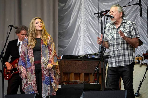 Bilder des Jahres 2022, Entertainment 07 Juli Entertainment Themen der Woche KW29 Alison Krauss und Robert Plant live bei einem Konzert ihrer Raise the Roof -Tour 2022 beim Citadel Music Festival auf der Zitadelle Spandau. Berlin, 20.07.2022