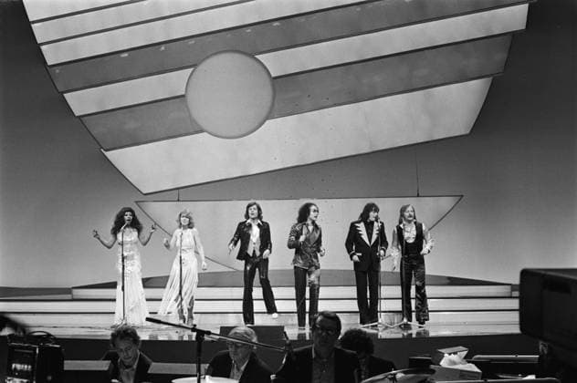 Anefo photo collection. Eurovision Song Contest 76 The Hague; Les Humphries Singers (Germany). April 3, 1976. The Hague, Germany Copyright: xpiemagsx pienatarchpart417102021-14288 !ACHTUNG AUFNAHMEDATUM GESCHÄTZT!