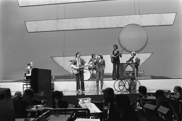 Anefo photo collection. Eurovision Song Contest 76 The Hague; Peter, Sue and Marc (Switzerland). April 3, 1976. The Hague, Switzerland Copyright: xpiemagsx pienatarchpart417102021-14289 !ACHTUNG AUFNAHMEDATUM GESCHÄTZT!