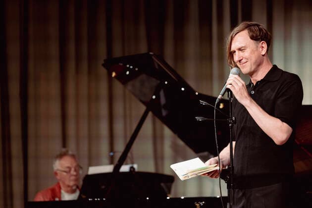 Bilder des Jahres 2022, Entertainment 08 August Entertainment Themen der Woche KW31 6.8.2022 Schauspieler Lars Eidinger bei einer Lesung von Bertolt Brechts Hauspostille beim Kultursommer Semmering