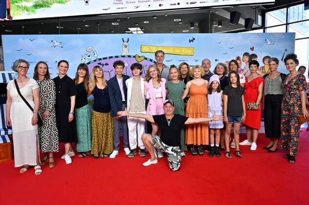 Bilder des Jahres 2022, Entertainment 08 August Entertainment Themen der Woche KW32 Entertainment Bilder des Tages Cast und Crew bei der Premiere des Kinofilms Mein Lotta-Leben - Alles Tschaka mit Alpaka! im Cinedom. Köln, 13.08.2022